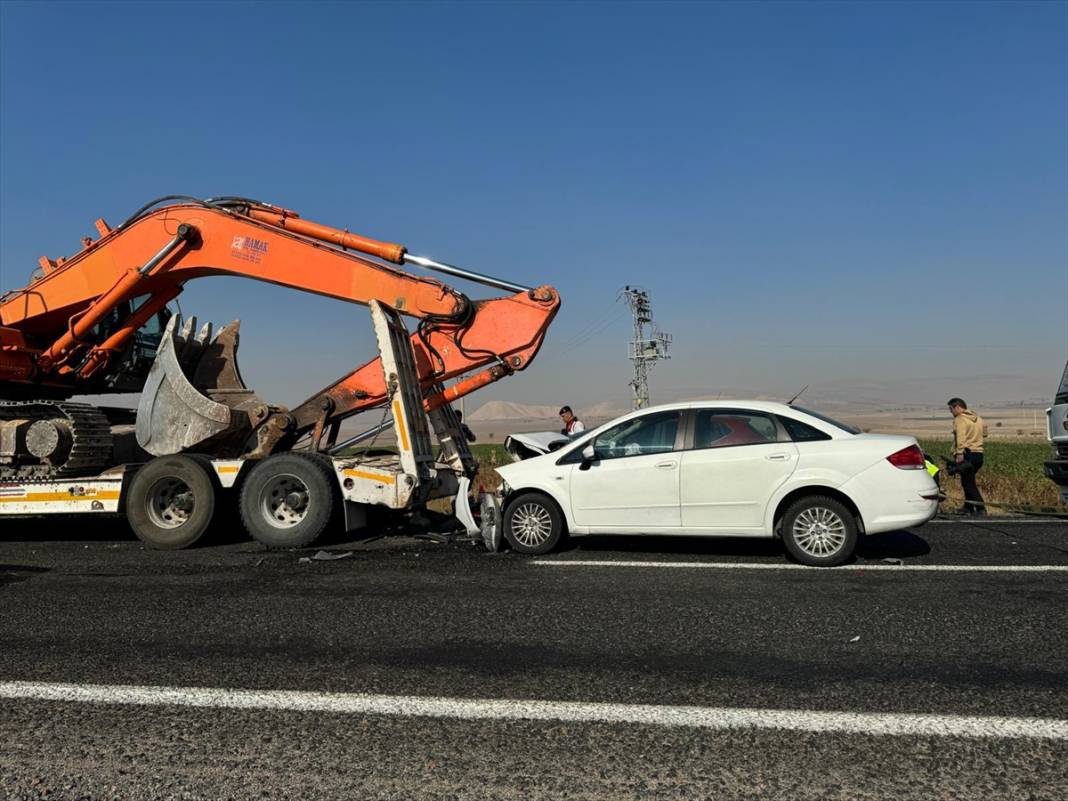 Konya'daki ailesinin yanından dönen Astsubay Ali Durgut zincirleme kazada hayatını kaybetti 5